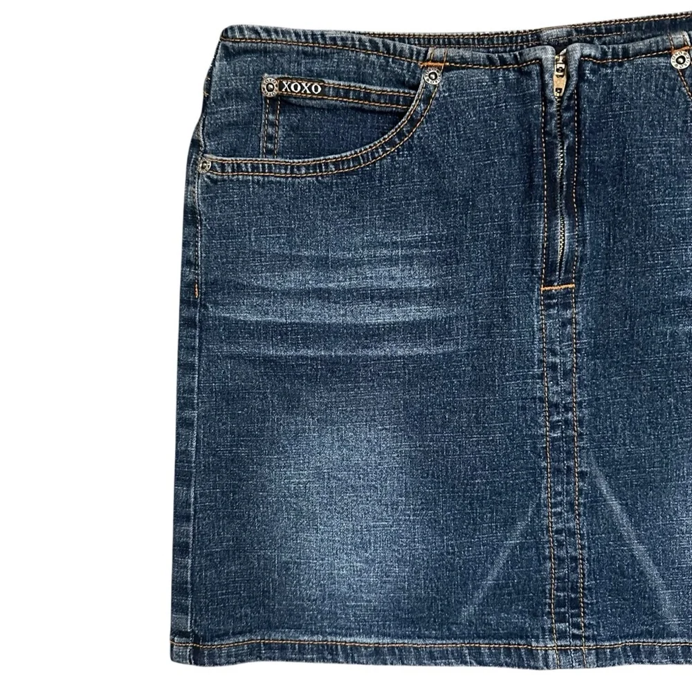 Y2K Xoxo Low Rise Exposed Zipper Dark Wash Faded Denim Mini Skirt Size 5/6 JR